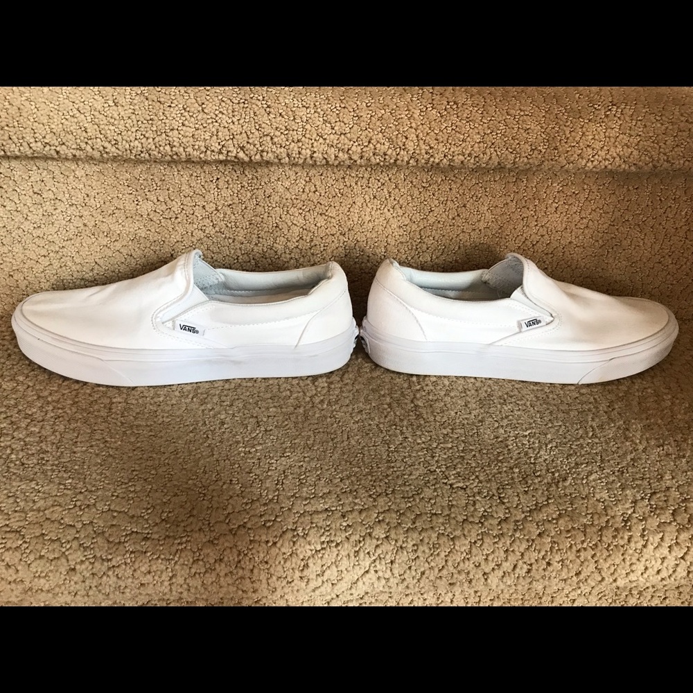 Vans slip on true white